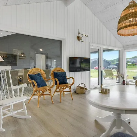 Lovely In With Wifi Holiday home