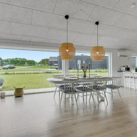 Lovely In With Wifi Holiday home