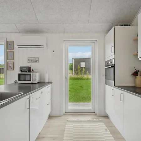 Lovely In With Wifi Holiday home