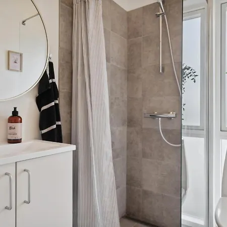 펜션 4 Bedroom Stunning In